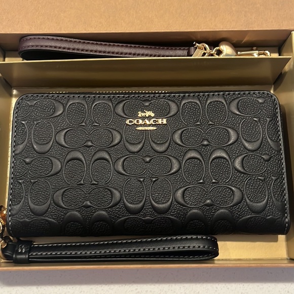 Coach long zip around wallet NIB - Picture 3 of 9